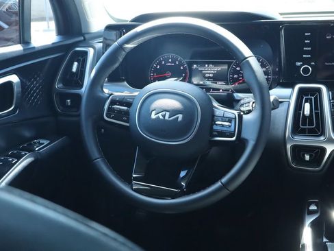 Used 2022 Kia Sorento S FWD image 26