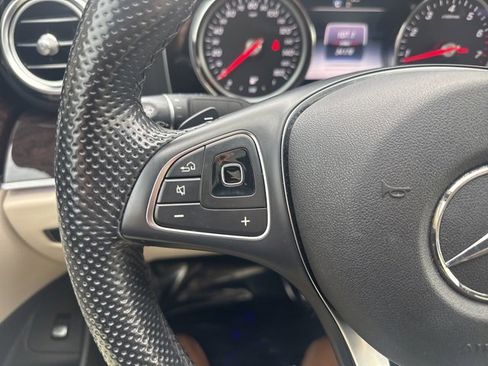 Used 2017 Mercedes-Benz E 300 image 19
