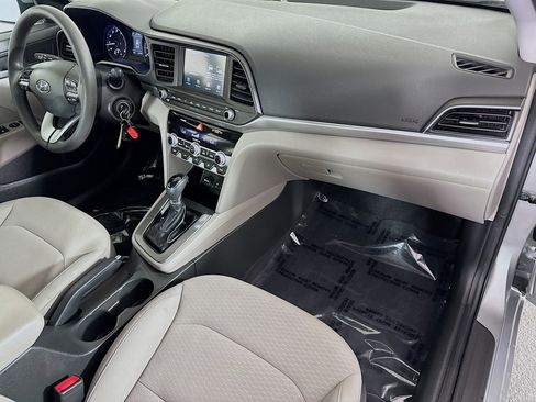 Used 2020 Hyundai Elantra SEL w/ Convenience Package (C2) FWD image 29