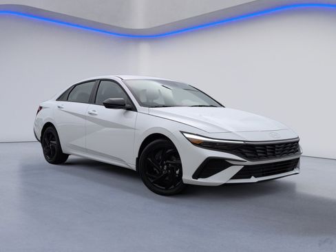 New 2026 Hyundai Elantra Sport FWD image 2