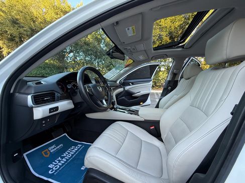 Used 2022 Honda Accord EX-L image 11