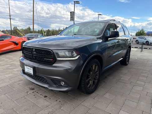Used 2017 Dodge Durango R/T w/ Trailer Tow Group IV AWD/4WD image 4