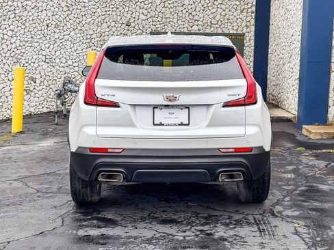 Certified 2023 Cadillac XT4 Luxury w/ Cold Weather Package FWD image 3