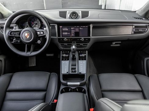 New 2026 Porsche Macan GTS image 12