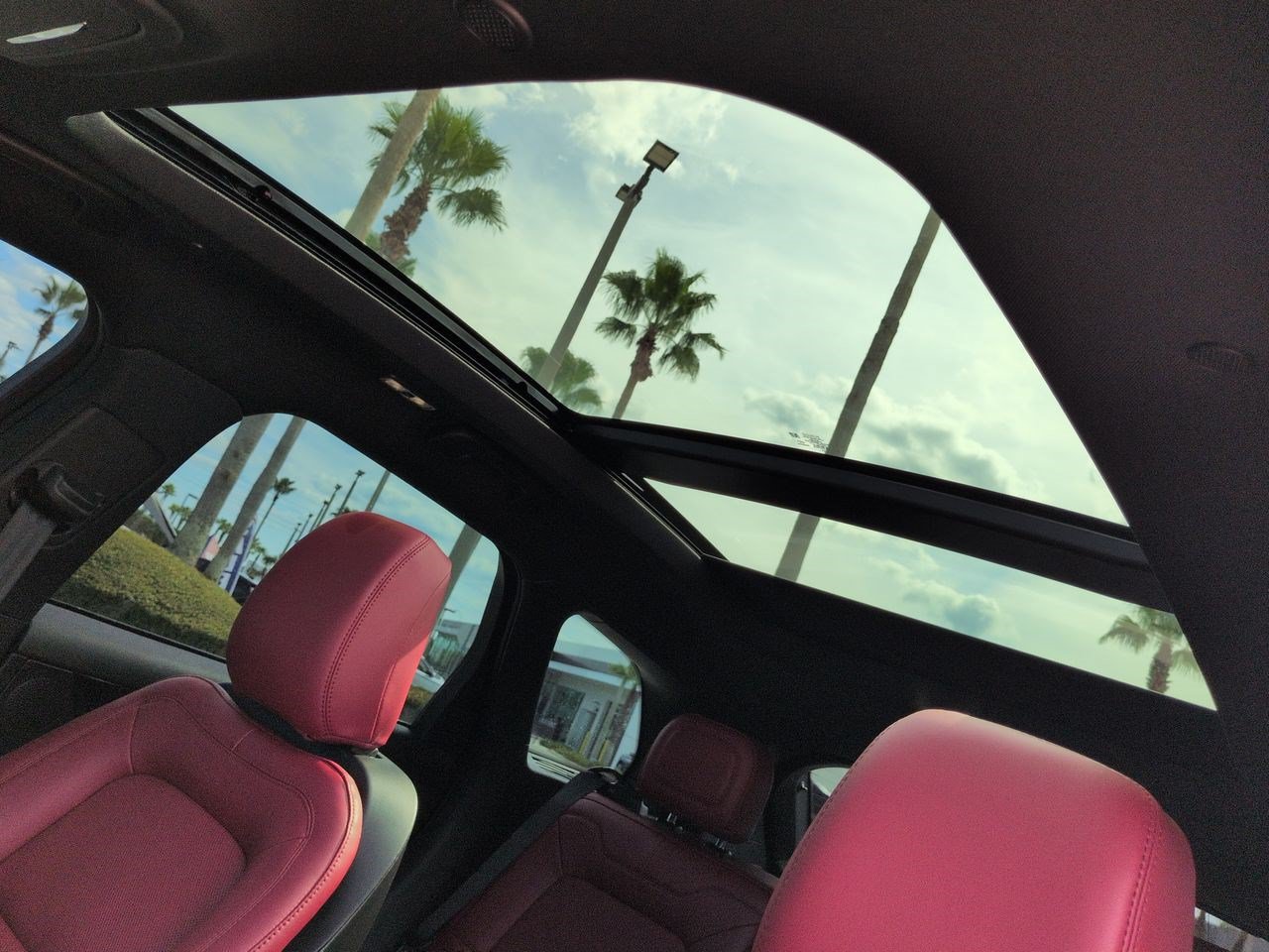 Certified 2026 Lincoln Corsair Reserve w/ Jet Appearance Package FWD image 21