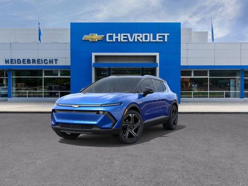 New 2026 Chevrolet Equinox EV LT image 8