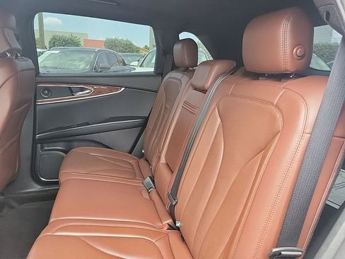 Used 2019 Lincoln Nautilus Reserve FWD image 12