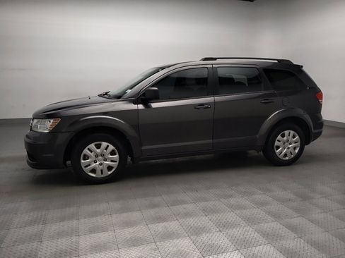 Used 2018 Dodge Journey SE w/ Popular Equipment Group image 2