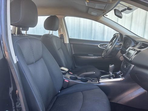 Used 2019 Nissan Sentra SR image 11