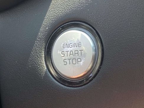Used 2018 Kia Stinger GT2 AWD/4WD image 28