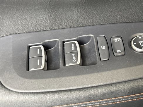 Certified 2023 Honda HR-V Sport image 12