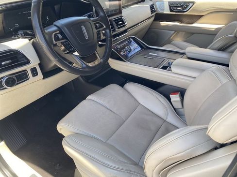 Used 2019 Lincoln Navigator L Reserve AWD/4WD image 17