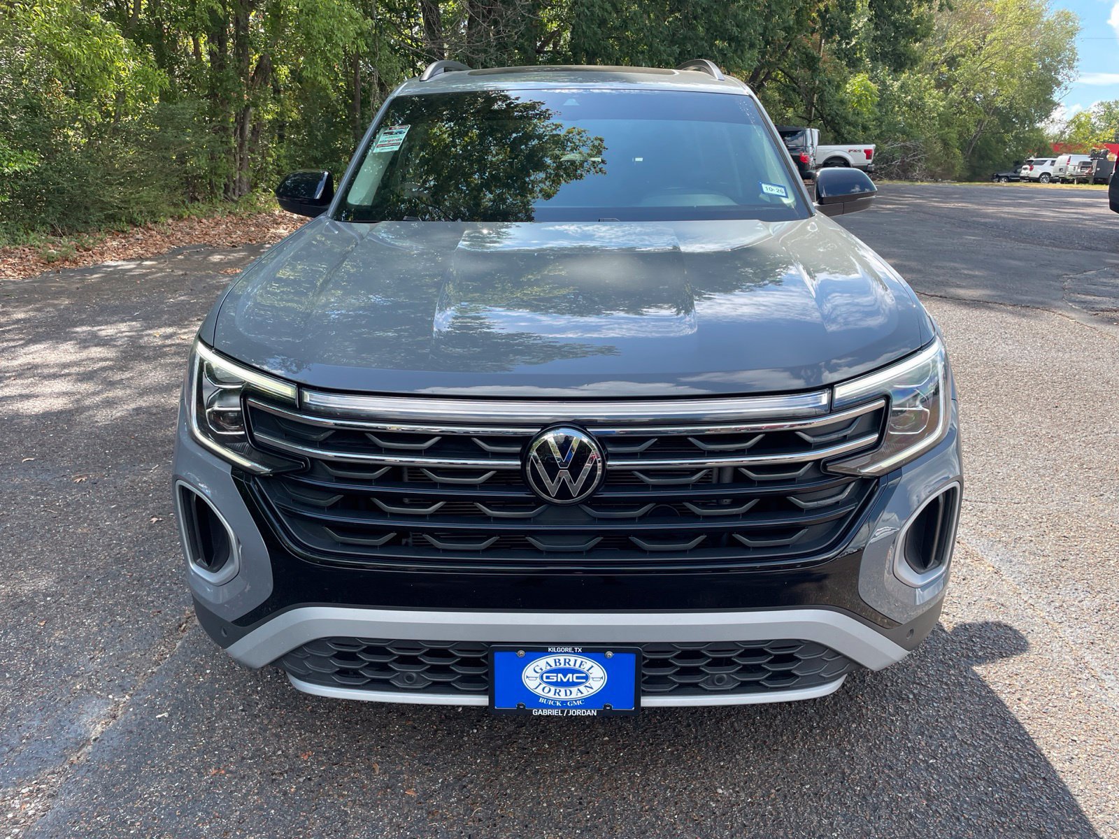 Used 2024 Volkswagen Atlas Peak Edition SE AWD/4WD image 10
