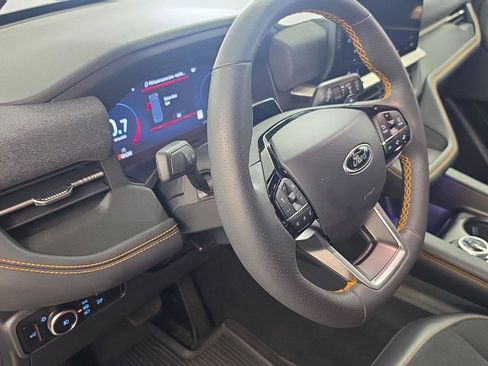 Used 2026 Ford Explorer Tremor w/ Tremor Convenience Package AWD/4WD image 5