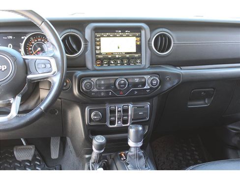 Used 2020 Jeep Wrangler Unlimited Sahara AWD/4WD image 21