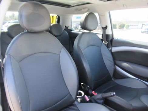 Used 2010 MINI Cooper S image 9