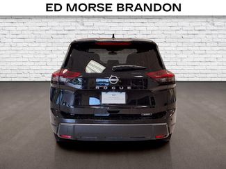 Used 2025 Nissan Rogue SV FWD video 4