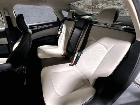 Used 2020 Ford Fusion SE w/ Equipment Group 151A image 20