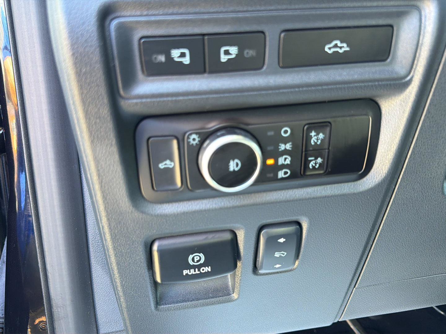 Used 2023 Ford F150 Lariat w/ Equipment Group 502A High AWD/4WD image 6