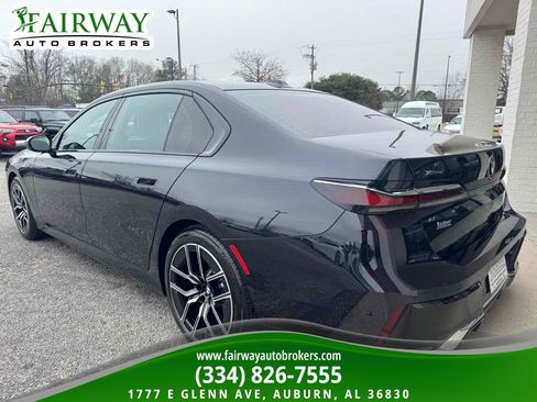 Used 2025 BMW 740i xDrive AWD/4WD image 7