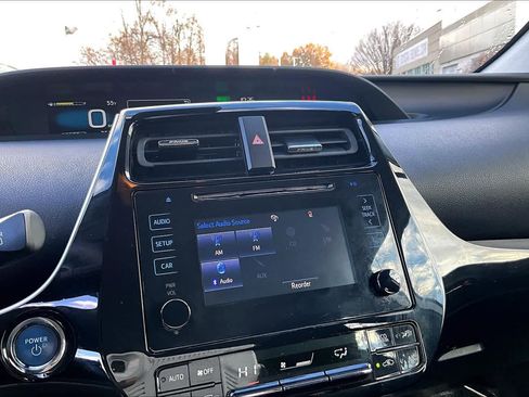 Used 2019 Toyota Prius LE w/ Carpet Mat Package image 33