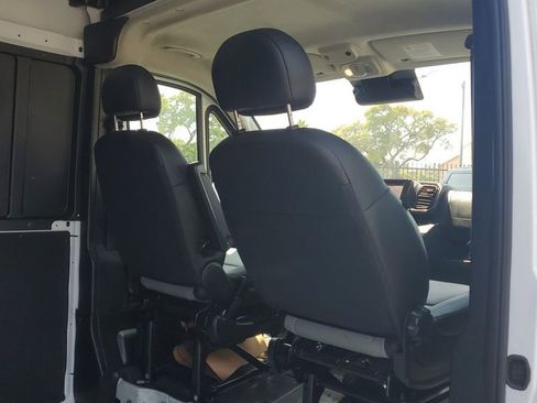 Used 2025 RAM ProMaster 2500 w/ Convenience Group FWD image 14