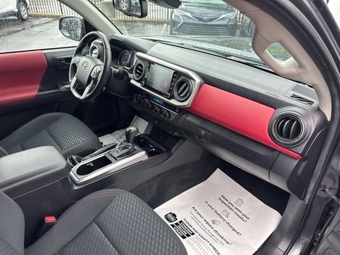 Certified 2023 Toyota Tacoma SR5 AWD/4WD image 35
