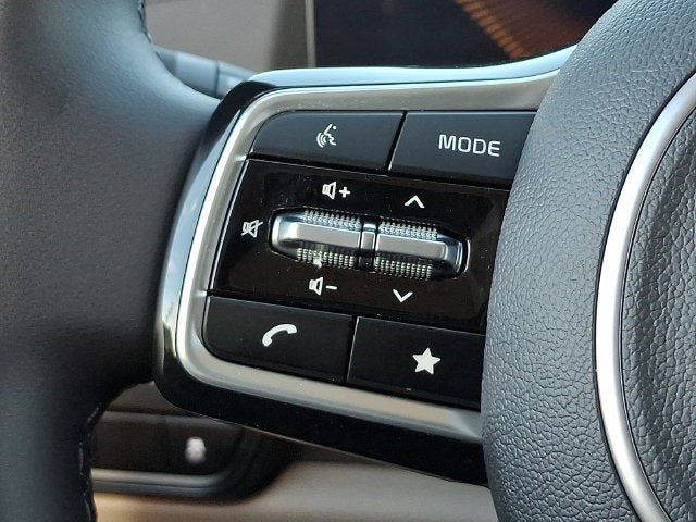 Certified 2026 Kia Carnival FWD image 22