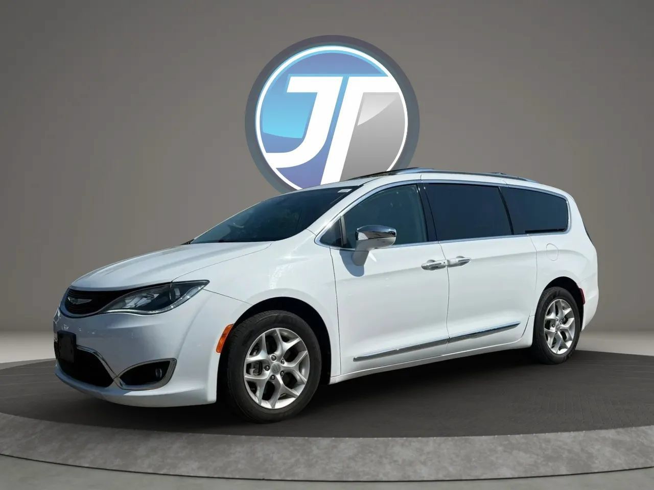 Used 2020 Chrysler Pacifica Limited FWD image 7