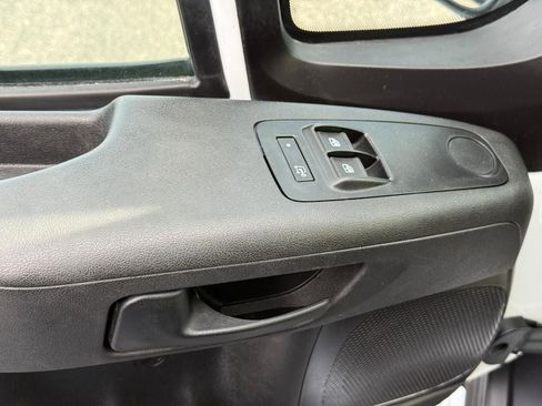 Used 2023 RAM ProMaster 2500 FWD image 13