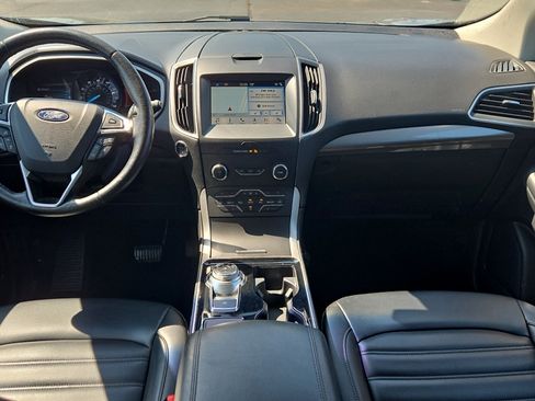 Used 2019 Ford Edge SEL w/ Equipment Group 201A AWD/4WD image 9