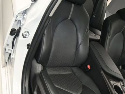 Used 2021 Toyota Camry XSE FWD image 18