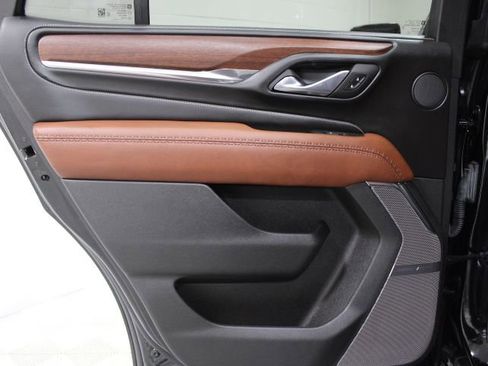 Used 2023 GMC Yukon Denali Ultimate image 23