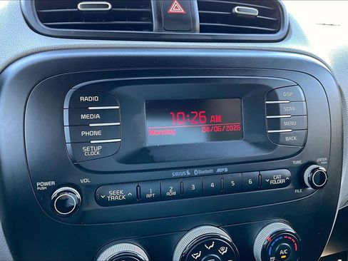 Used 2014 Kia Soul + FWD image 26