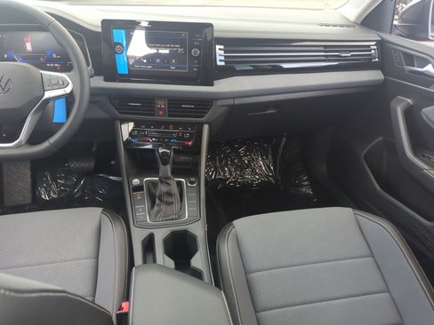 New 2025 Volkswagen Jetta SE image 19