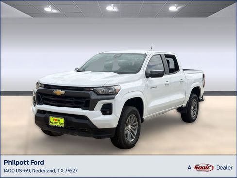 Used 2024 Chevrolet Colorado LT w/ LT Convenience Package AWD/4WD image 1