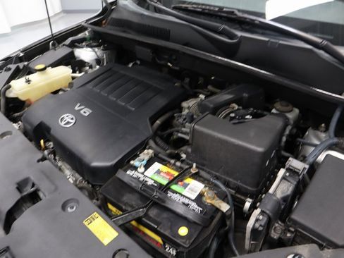 Used 2011 Toyota RAV4 Limited image 12