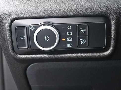Used 2023 Ford Explorer XLT w/ Equipment Group 202A AWD/4WD image 15