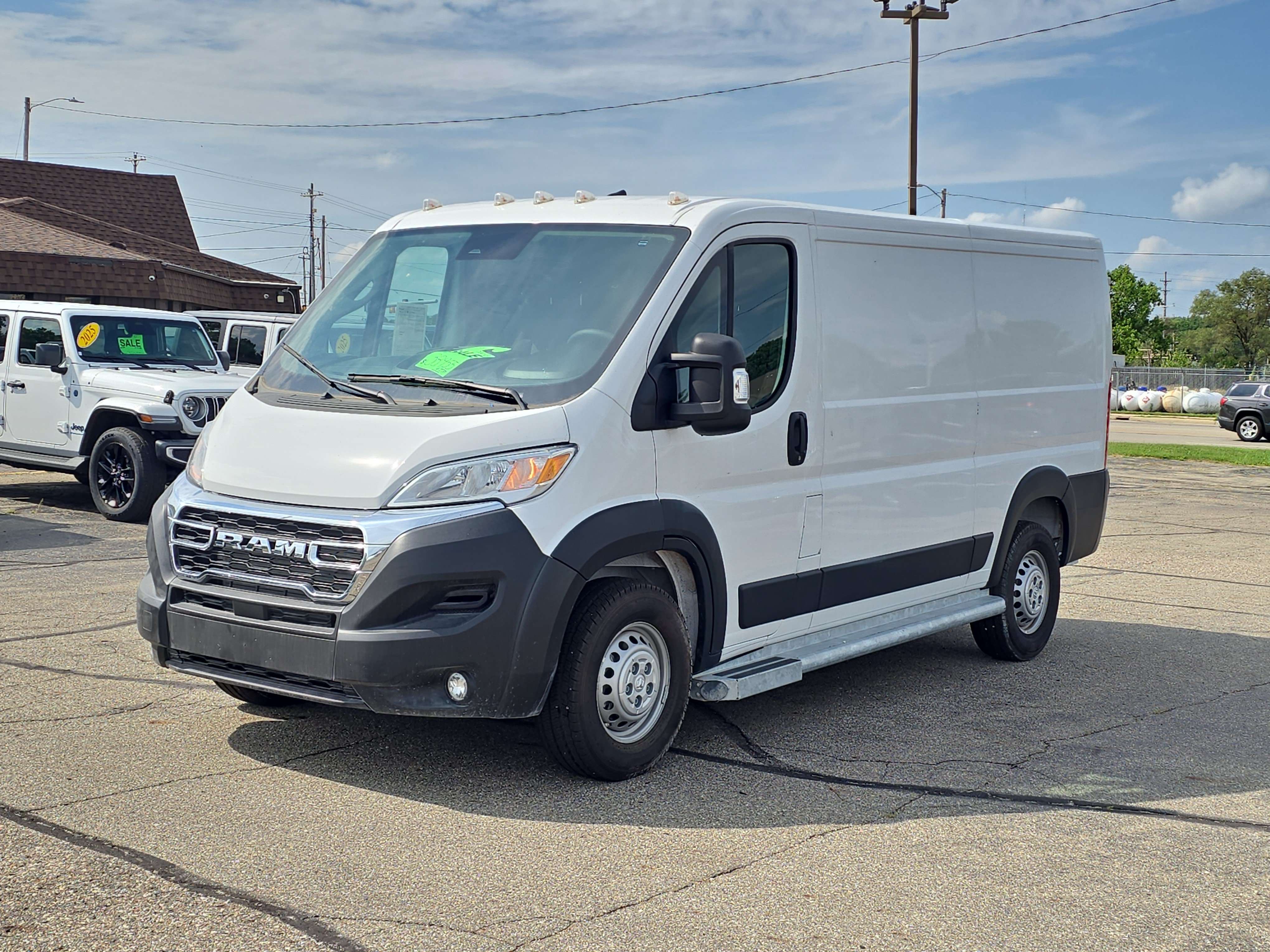 Used 2025 RAM ProMaster 2500 w/ U-Haul Equipment Group FWD image 2