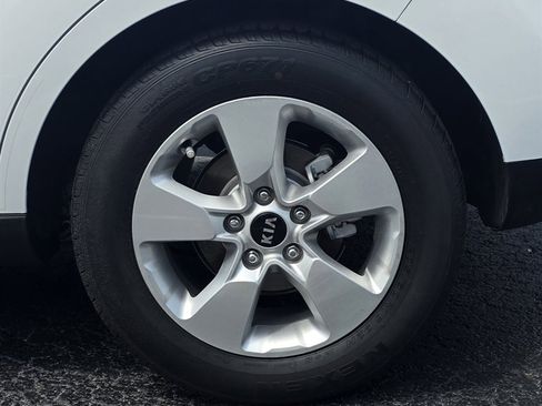 Used 2017 Kia Soul FWD image 33
