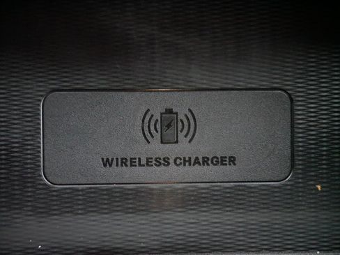 Used 2023 Jeep Grand Cherokee Limited w/ Luxury Tech Group II image 33