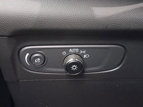 Used 2023 Buick Envision Essence w/ Sport Touring Package FWD image 10