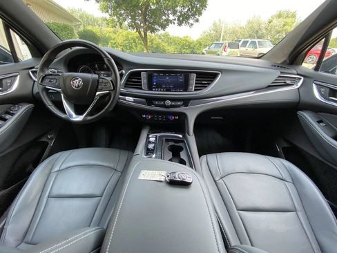 Used 2023 Buick Enclave Essence AWD/4WD image 14
