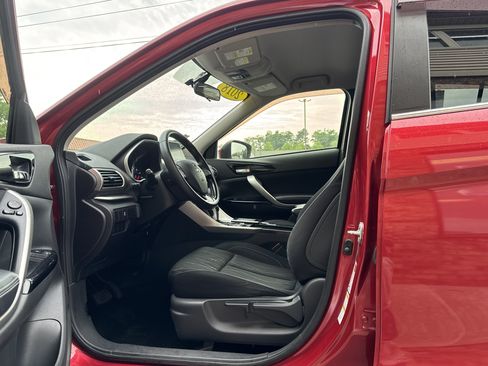 Used 2018 Mitsubishi Eclipse Cross SE AWD/4WD image 9