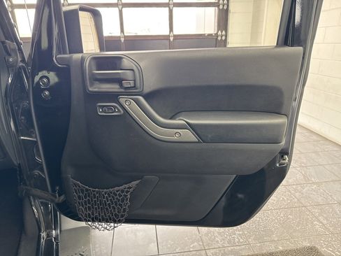 Used 2015 Jeep Wrangler Sport w/ Quick Order Package 24S image 38