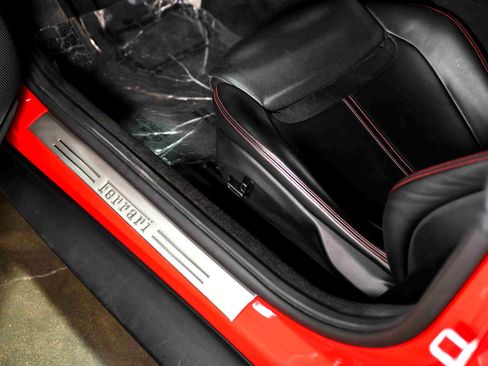 Used 2021 Ferrari Roma image 39