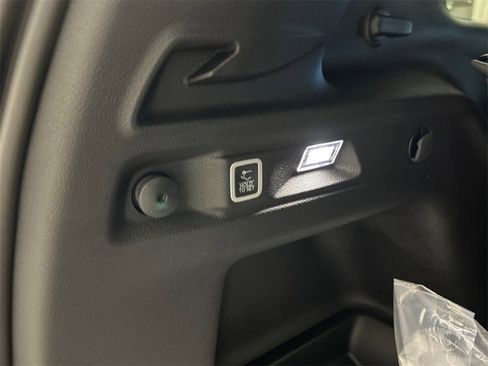 New 2025 Jeep Grand Cherokee L Altitude image 35