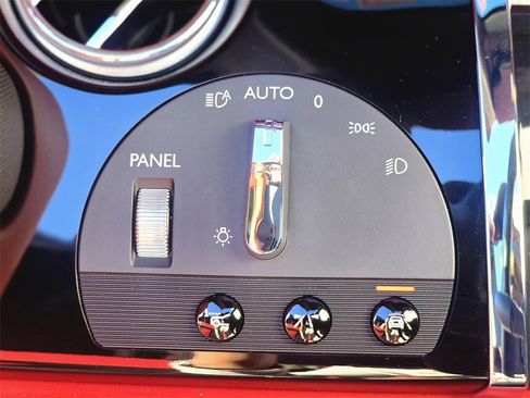 Used 2020 Rolls-Royce Dawn image 16