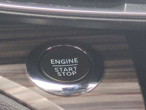 Used 2022 Ford Explorer Limited w/ Limited Technology Package image 17