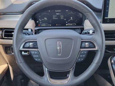 Certified 2023 Lincoln Nautilus FWD w/ Premium Package image 32